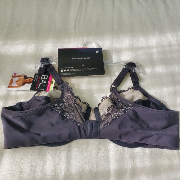 Bali Lacey Black Smoothing Shaping Underwire Bra Size 38B New with Tags - Picture 2 of 5